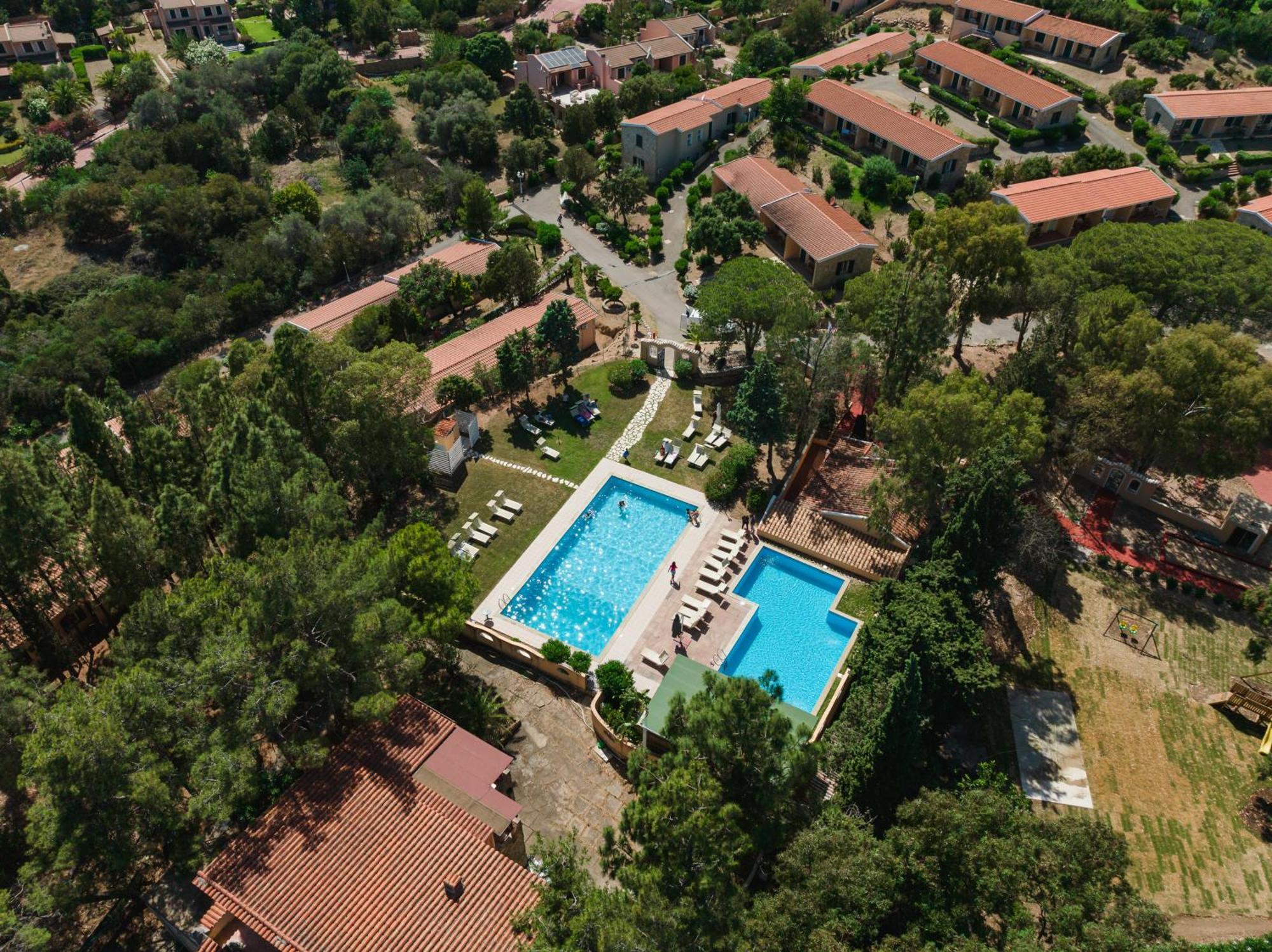 Amareclub Rocca Dorada Hotel Santa Margherita di Pula Exterior foto