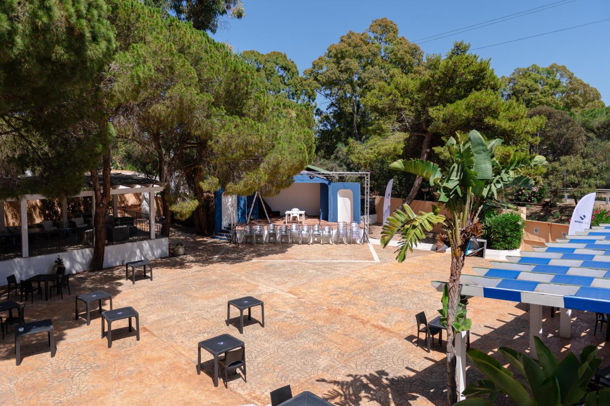 Amareclub Rocca Dorada Hotel Santa Margherita di Pula Exterior foto